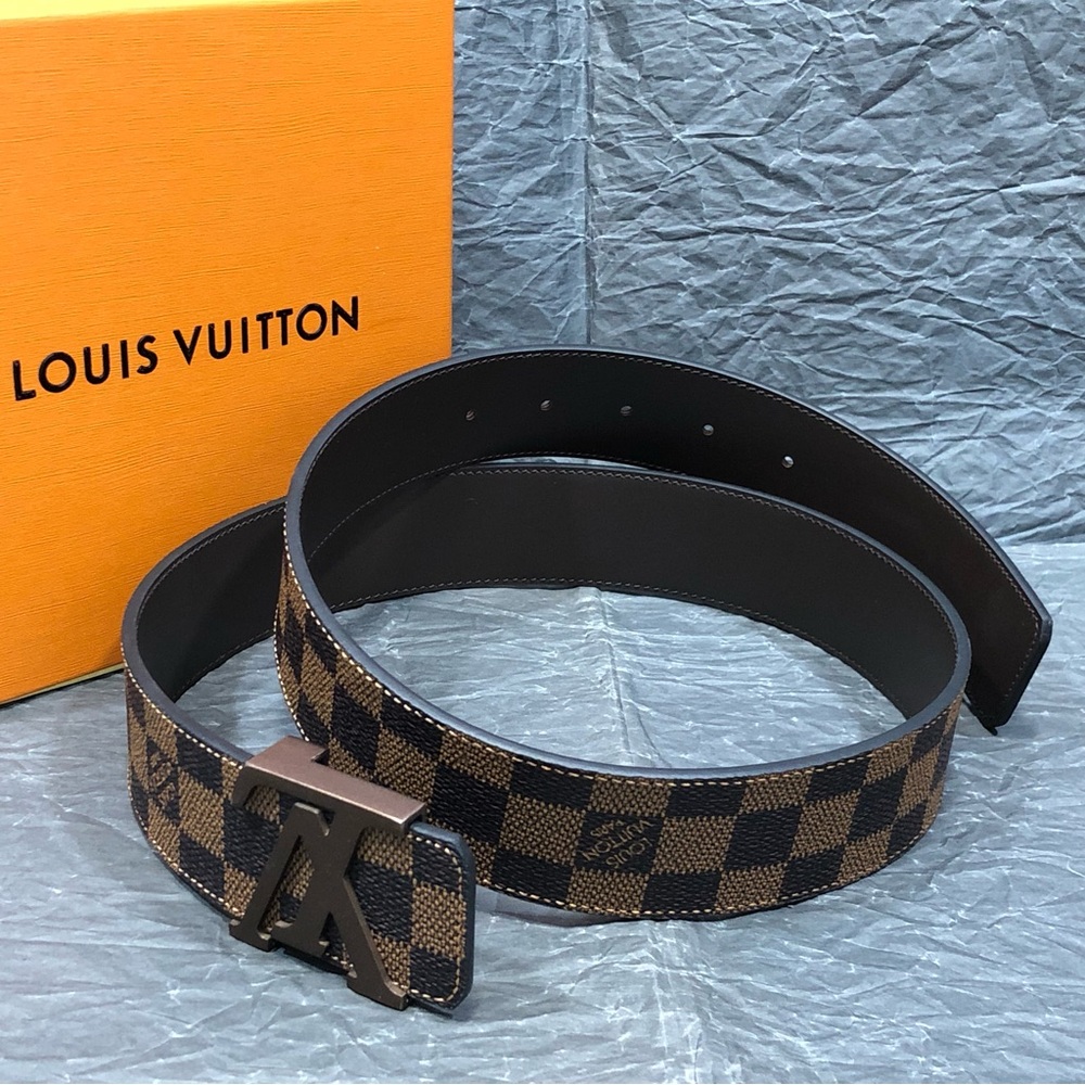 Louis Vuitton  Women’s Authentic Belt